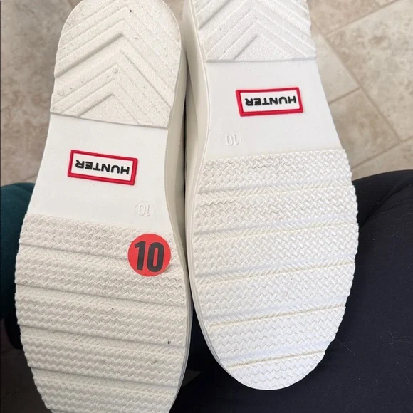 Hunter White Floral Patterned Boots - Picture 9 of 9